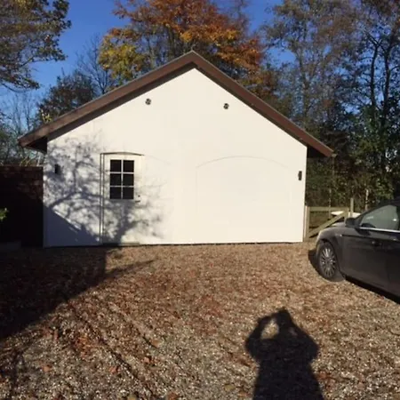 Holiday home Idyllisk Anneks, Hvor Lejer Har Eget Hus.